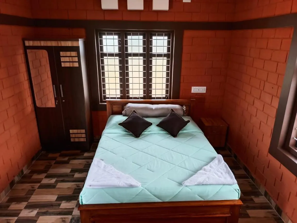 Misty Valley Resort Varagampadi Hotel